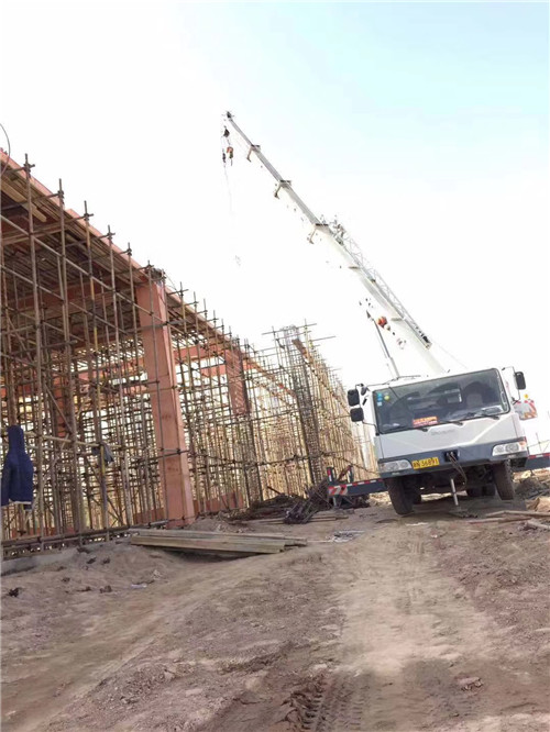 鲁甸县吊车作业的安全注意事项有哪些？